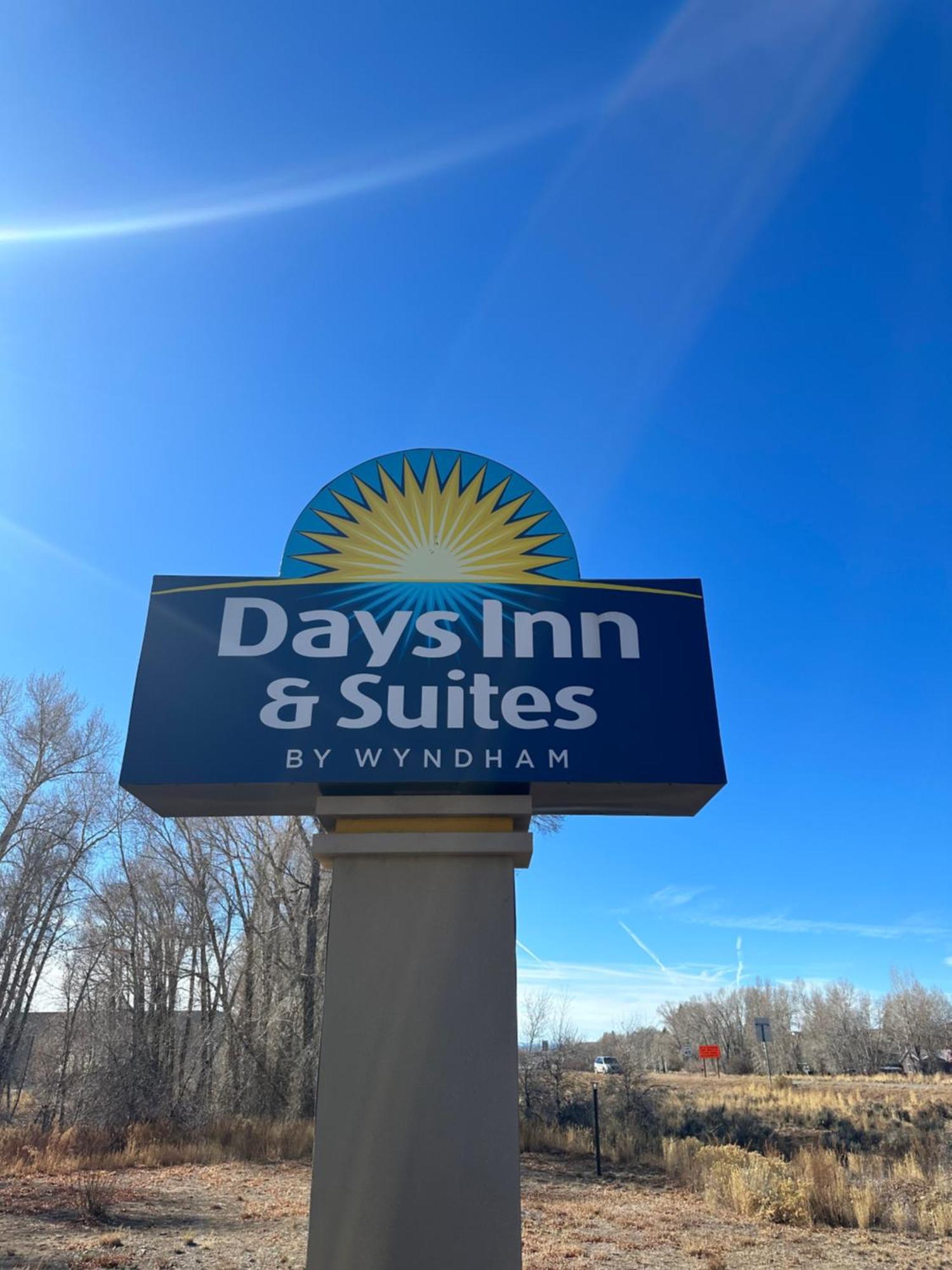 Days Inn & Suites By Wyndham Ганнисон Экстерьер фото