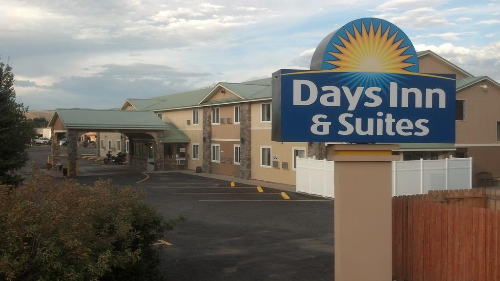 Days Inn & Suites By Wyndham Ганнисон Экстерьер фото